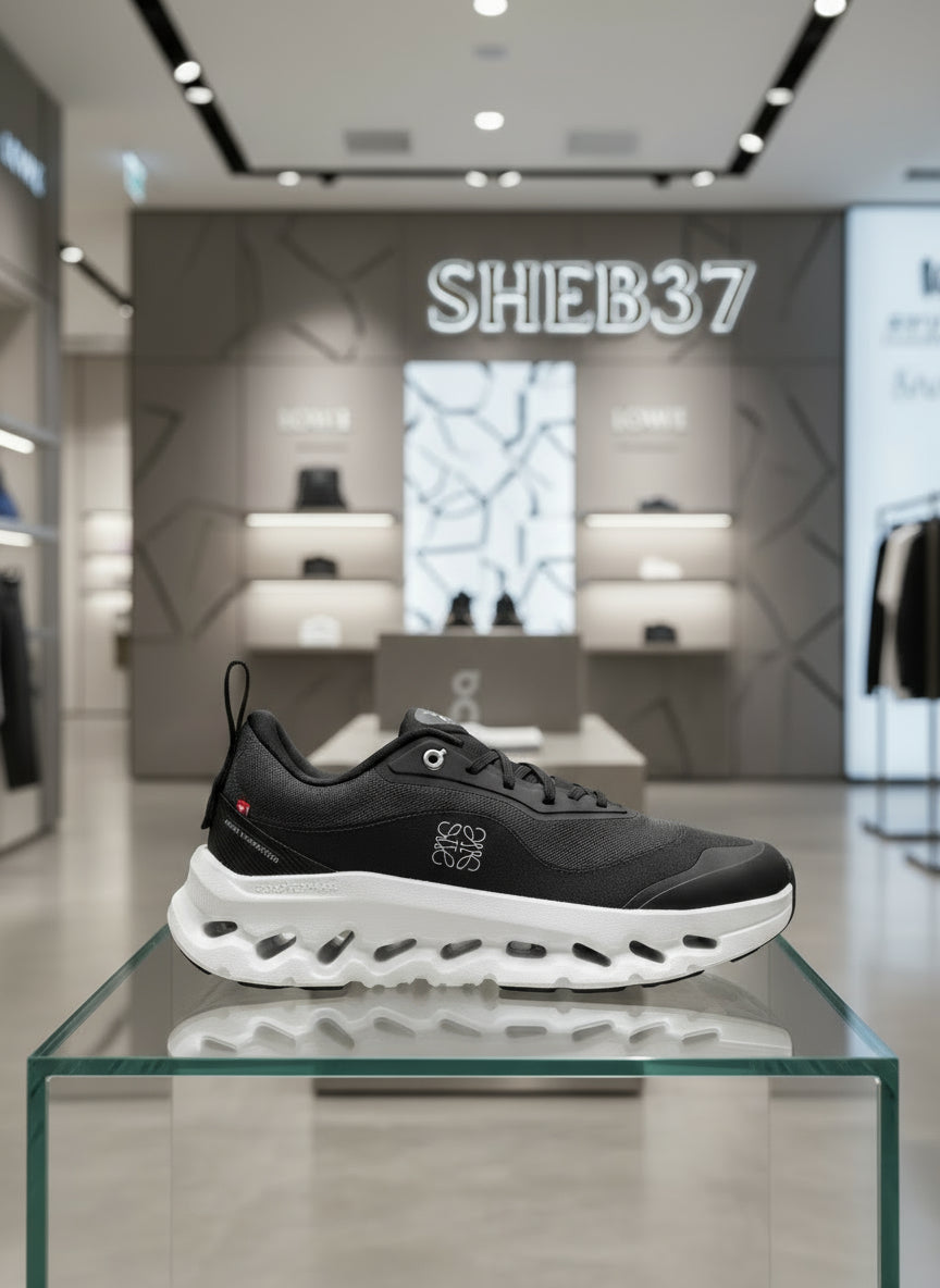 On Cloud tilt 2.0 running x LOEWE PRE-LOVED ‘Black and White